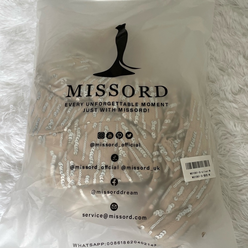 Off the shoulder sequin slip golden evening dress - Picture 7 of 10